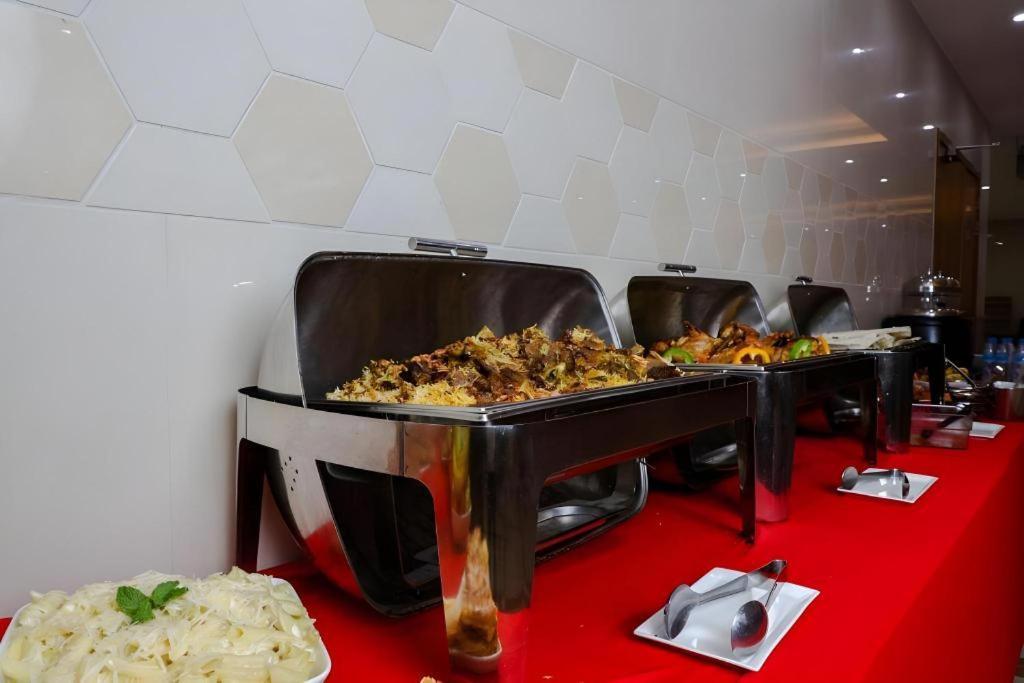 Alazmi Hotel Dubai Exterior photo