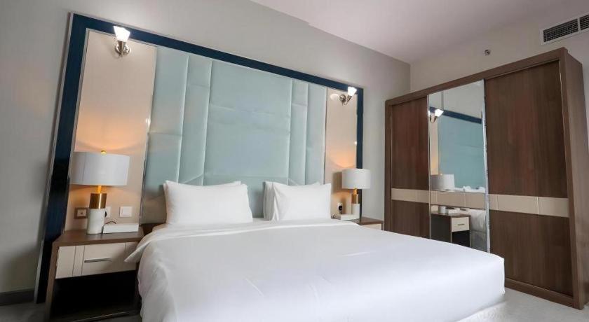 Alazmi Hotel Dubai Exterior photo